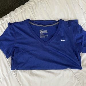 Womens Nike Dri-fit tshirt, perfect for workouts! Excellent used condition!
